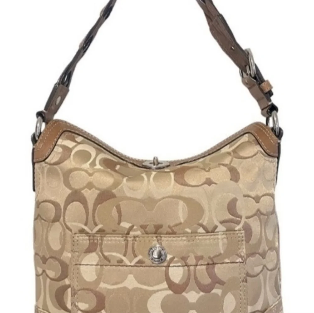 🍍Coach Chelsea Optic SignatureHobo Handbag Tan Brown EUC - Picture 15 of 17